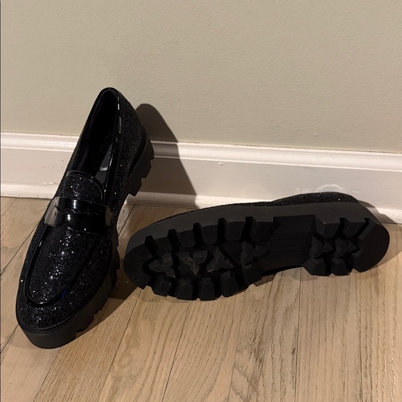 NWOT Franco Sarto Shiny Sparkly Black Loafers Size 8.5 - Picture 3 of 4